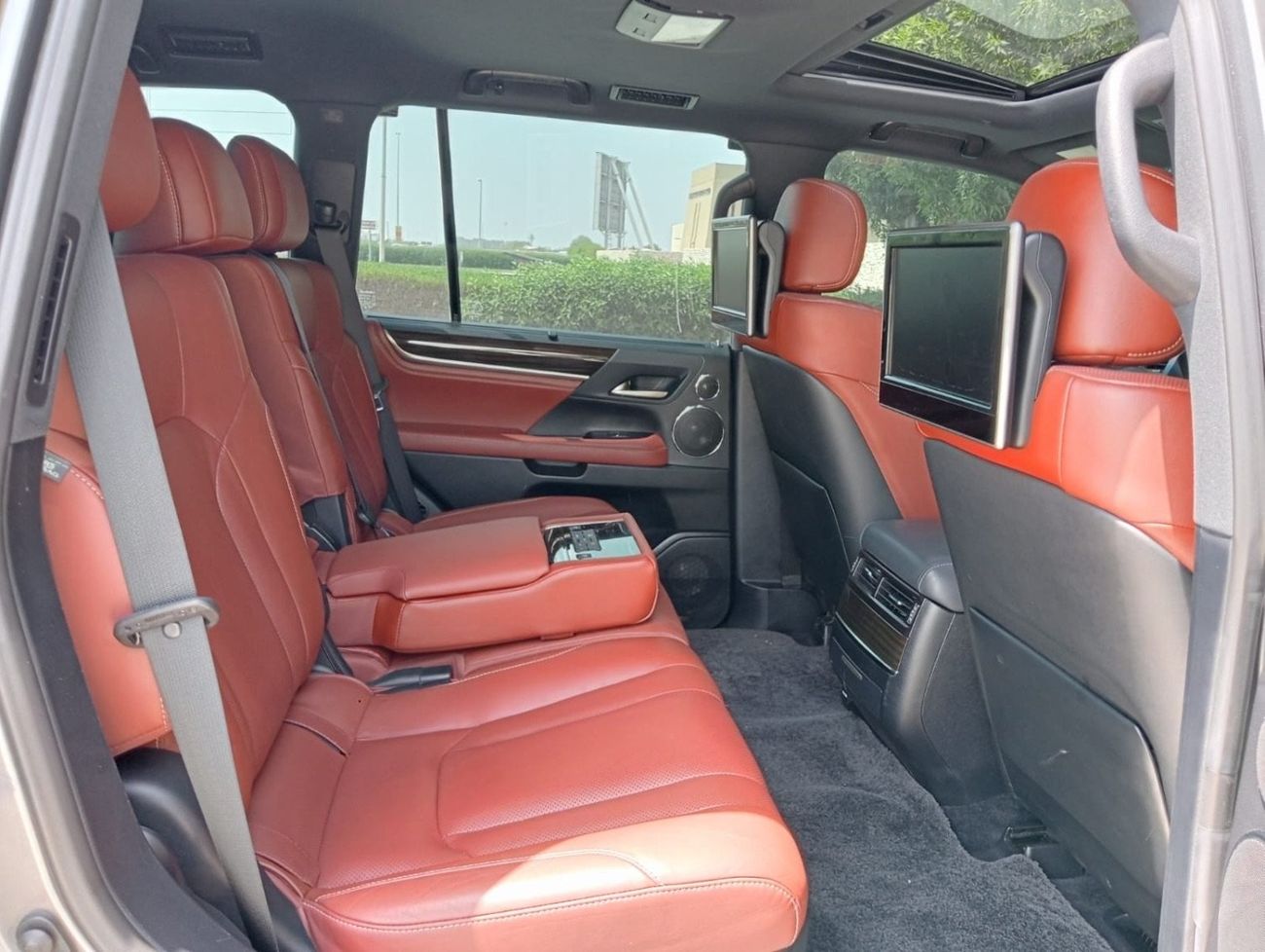 Lexus LX 570 Premium Plus GCC full option