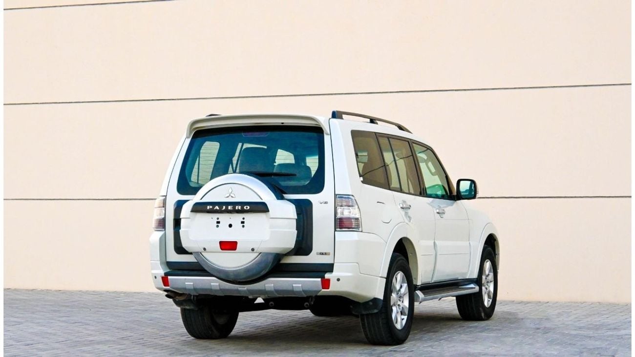 ميتسوبيشي باجيرو GLS اعلى ميتسوبيشي باجيرو 2013 خليجي بحالة ممتازة من الداخل والخارج