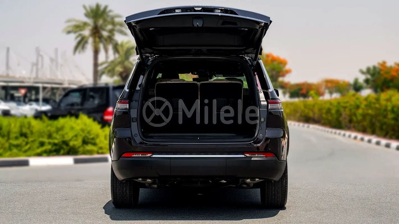 جيب جراند شيروكي Limited | 2-Year Warranty + Service Available| In-House Financing Available