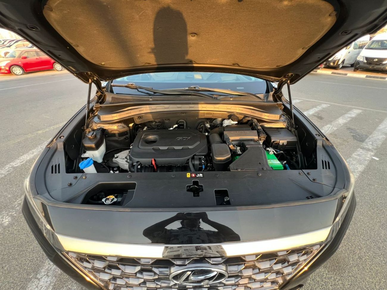 Hyundai Santa Fe 2019 Hyundai Santa - Full Option - 2.4L - V4 - Panoramic View - Push Start - Leather and Electric-36