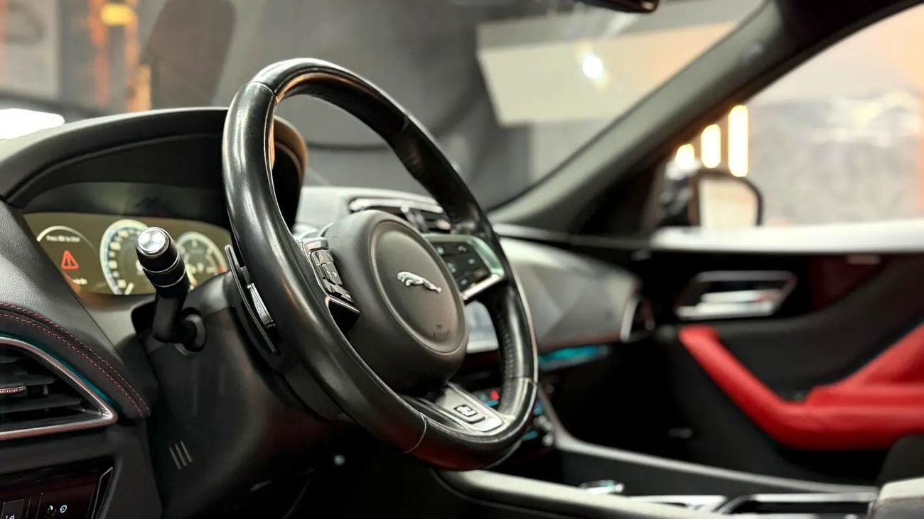 جاكوار F بيس R-Sport 3.0L