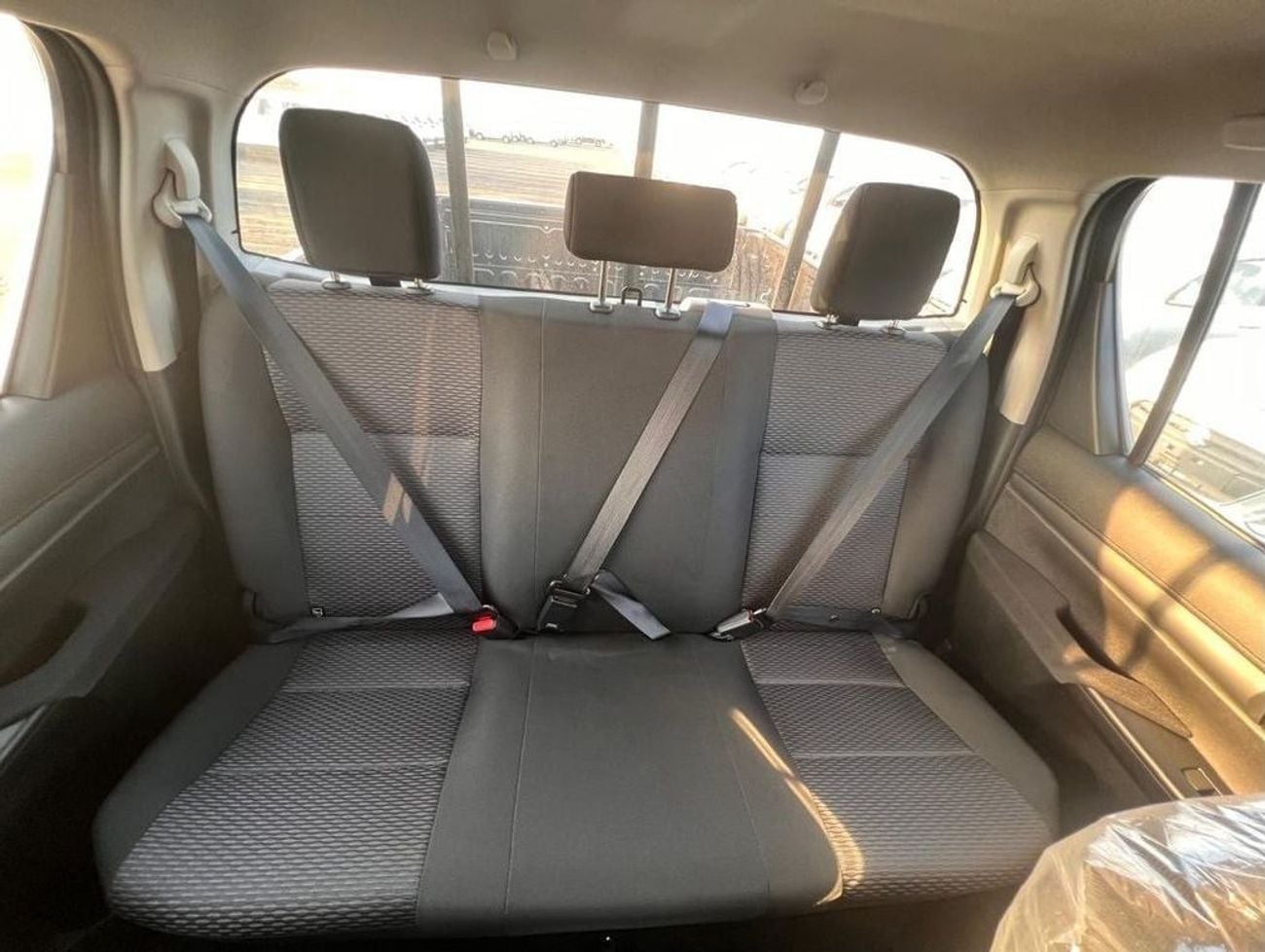 تويوتا هيلوكس GLX TOYOTA HILUX 2.7 4x4 DC PETROL AUTOMATIC FOR NIGERIA