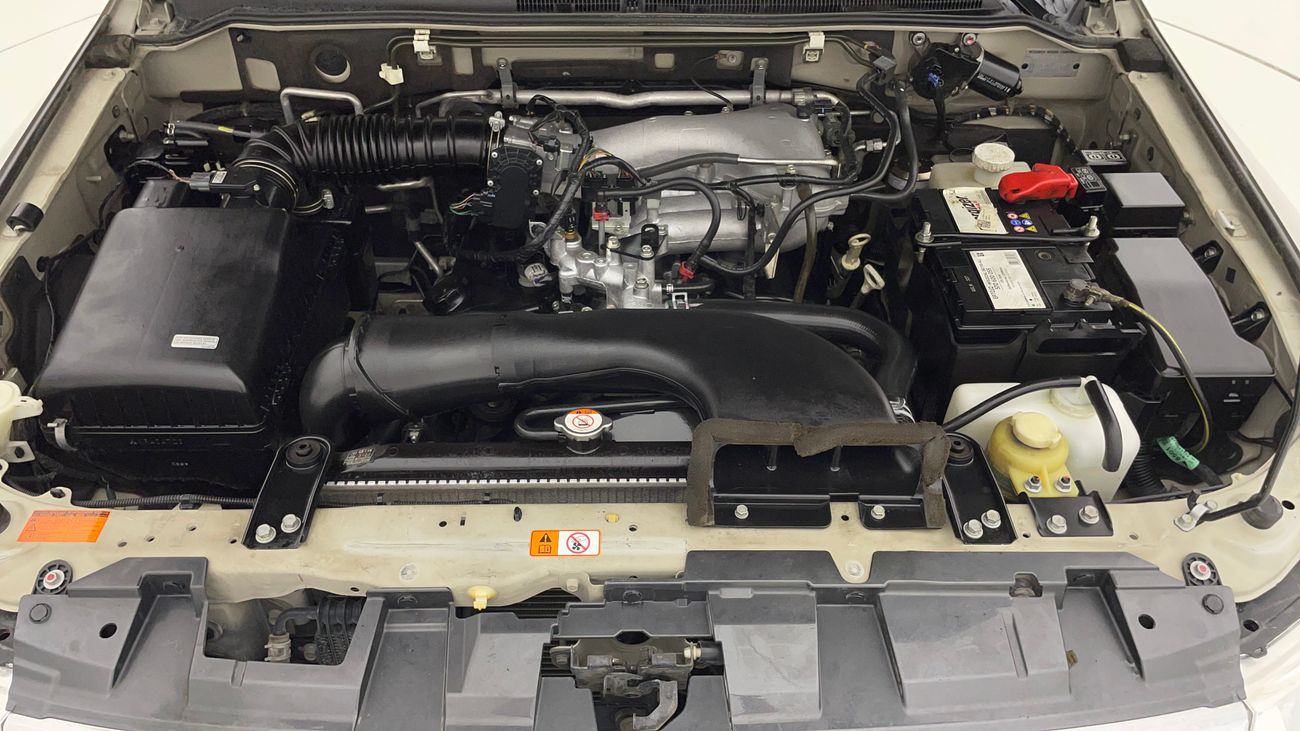 ميتسوبيشي باجيرو GLS BASE 3.5 | بدون دفعة مقدمة | اختبار القيادة في المنزل