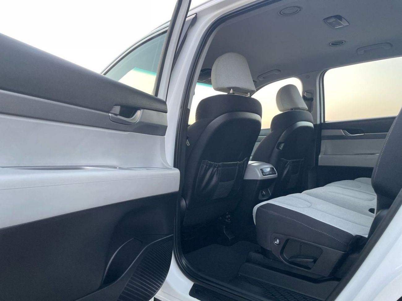 Hyundai Palisade 2022 Hyundai Palisade Comfort Edition 3.5L V6 - GCC MidOption+ - 7 Seater - AWD 4x4 -