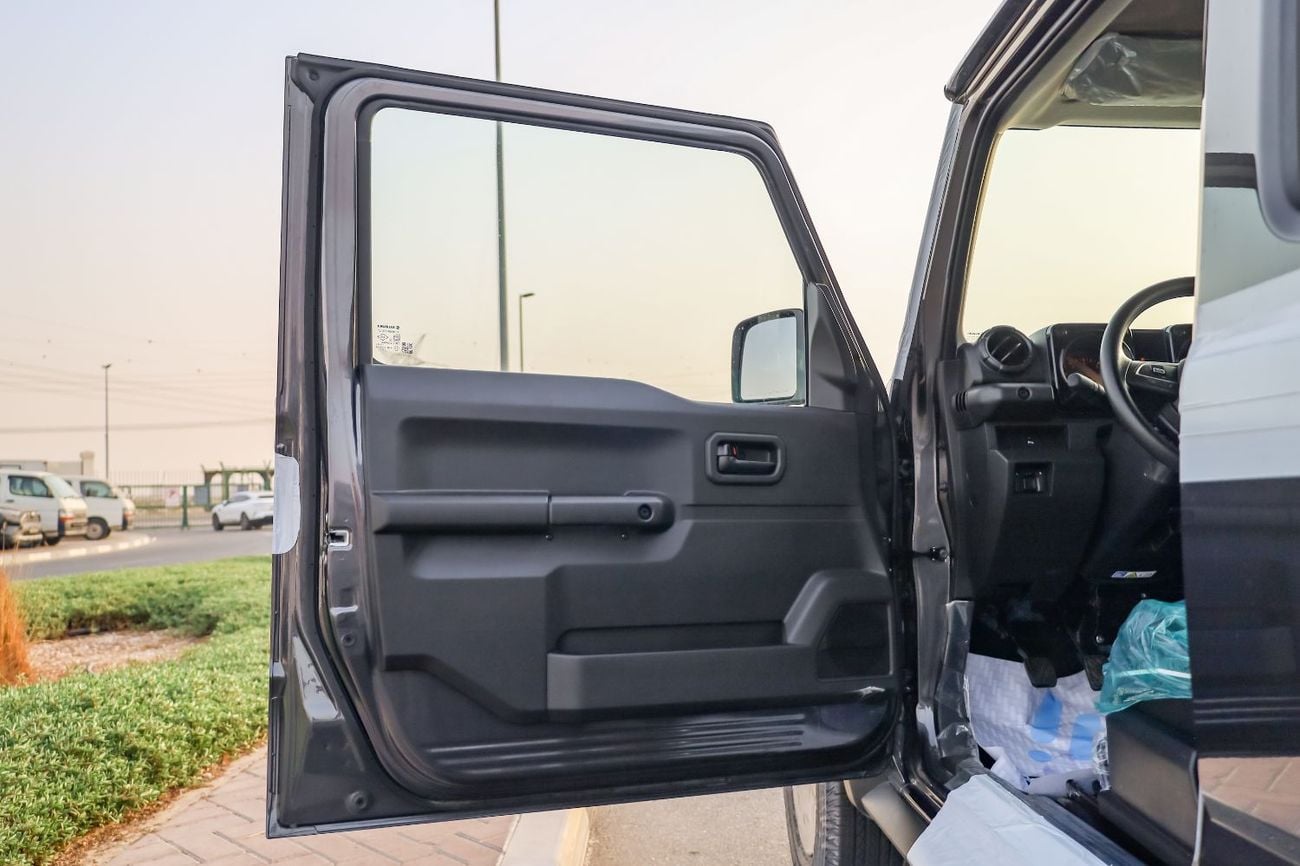 سوزوكي جيمني GL Petrol 5-Door Manual 4WD (GCC Specs) – 2026 | For Export Only