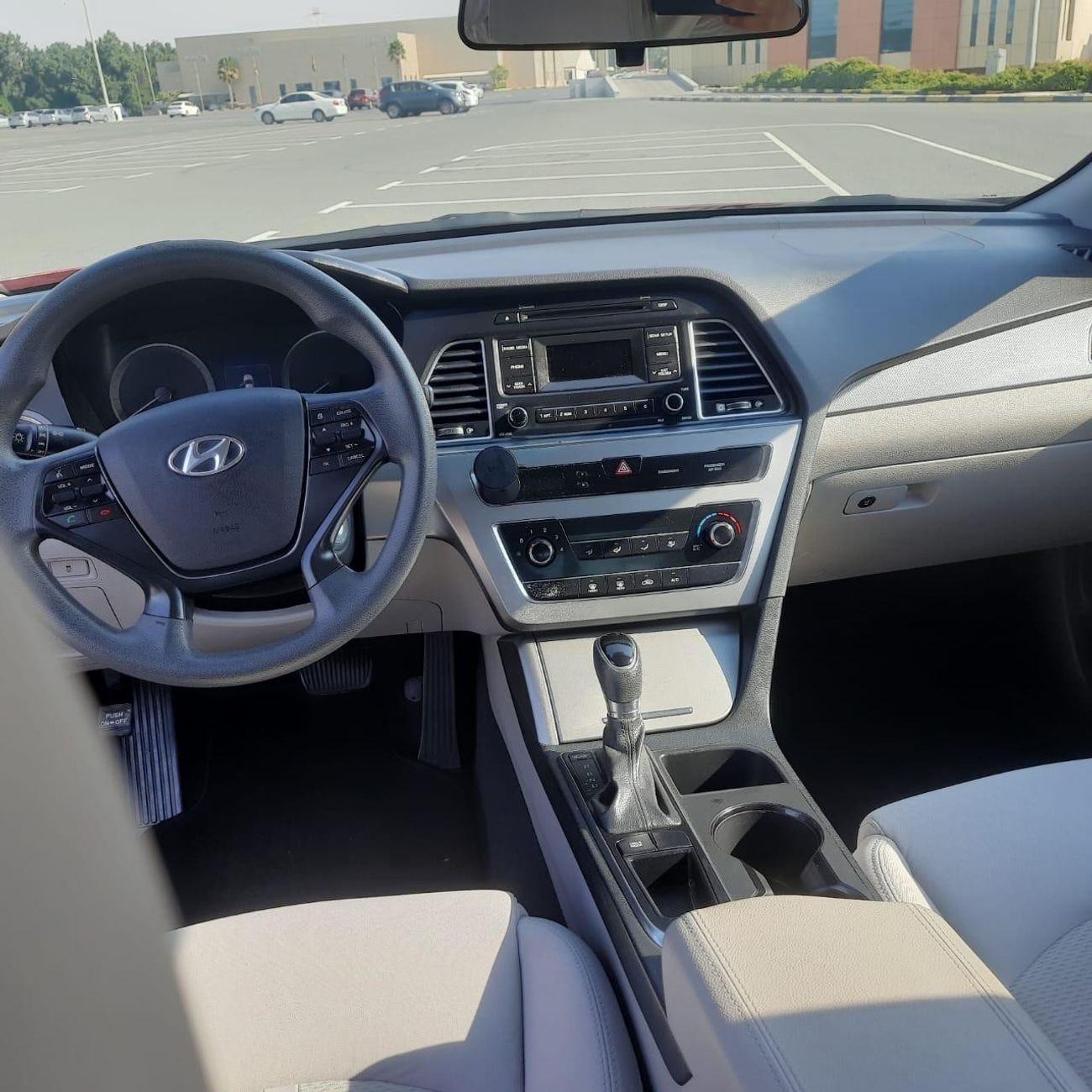 Hyundai Sonata GL Hyundai Sonata Se 2017 Red 2.4L 4 vin: 5NPE24AF4HH495067   ( UAS_ SPEC) VERY GOOD CONDITION