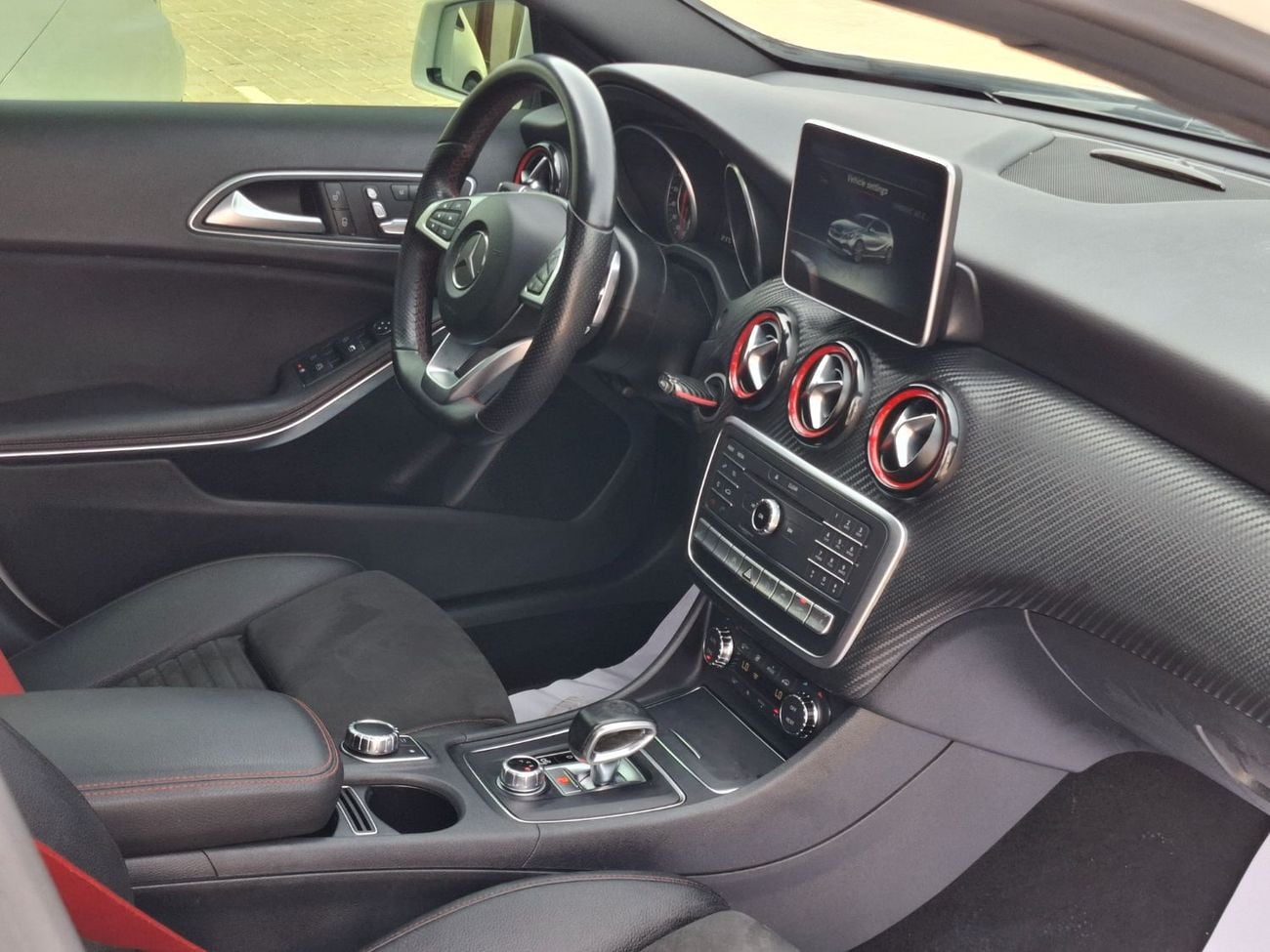 مرسيدس بنز A 45 AMG مرسيدس بنز A45 2016 full option