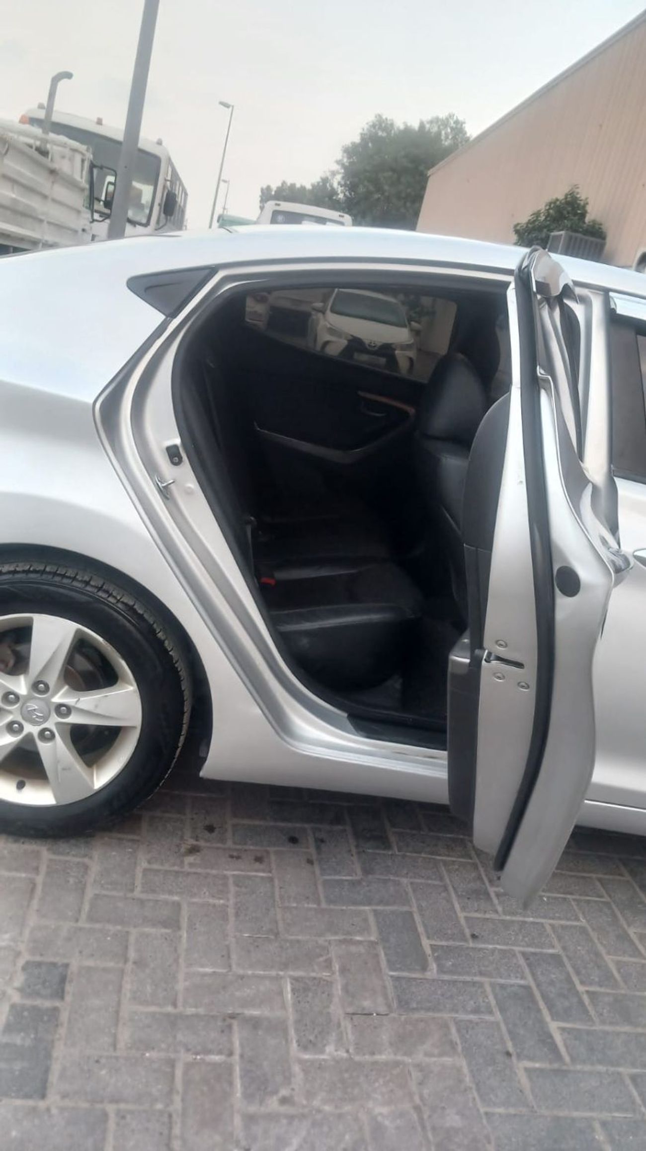 Hyundai Avante HYUNDAI AVANTE 2013 FRESH IMPORT WITH LOW MILEAGE