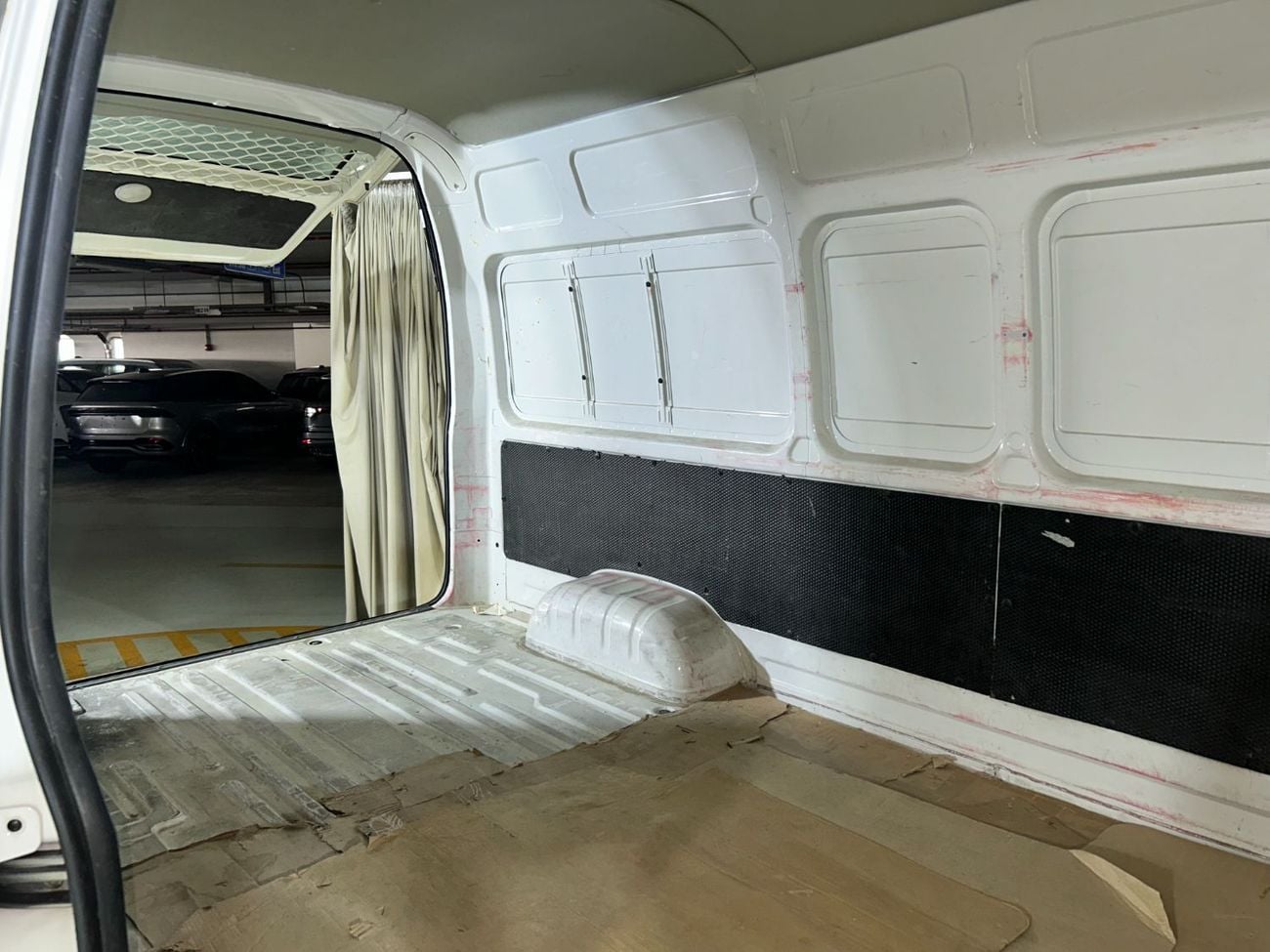 Foton View C Panel Van BJ 5039 CS2 WB Cargo Van / AL TAYER MOTORS / AL QOUZ SHOWROOM