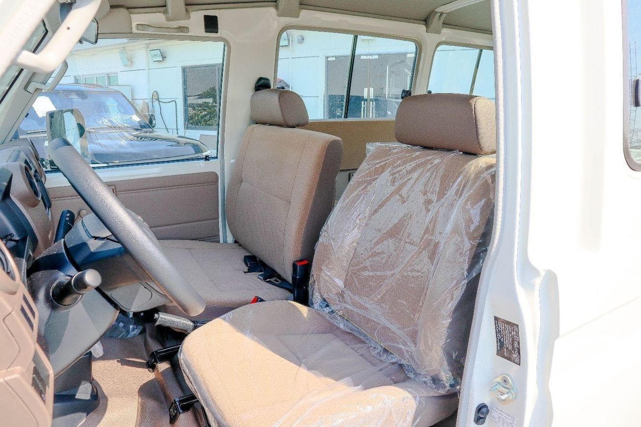 تويوتا لاند كروزر 70 Toyota Land Cruiser Hardtop 3-Door LC78 2.8L Diesel (2025 Model -