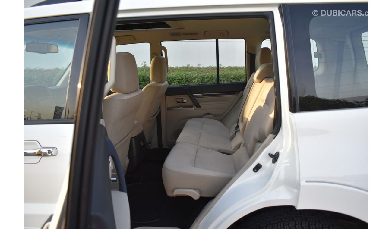 Mitsubishi Pajero 3.5 V6 - GLS - GCC Spec - White (Premium Options)