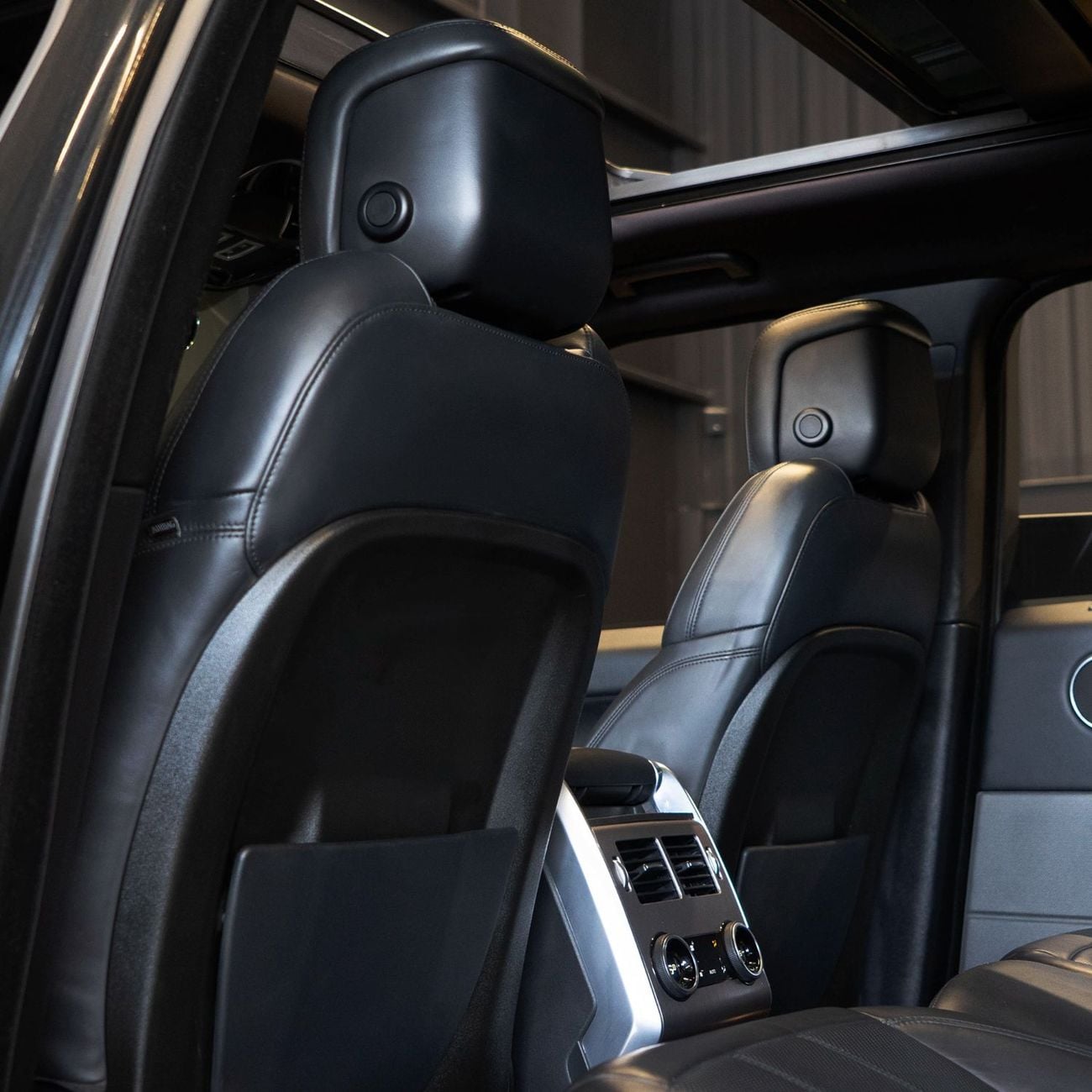 Land Rover Range Rover Sport HSE 3.0L (340 HP) AED 2,299  P.M • 0% Downpayment • Range Rover Sport HSE • 1 Year Warranty