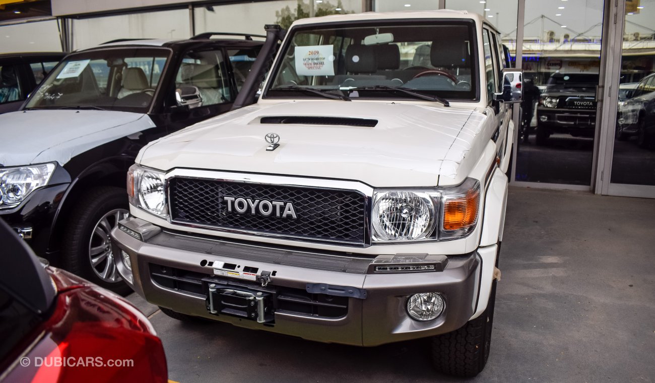 Toyota Land Cruiser 76 HARDTOP 4.5L  V8 DIESEL SPECIAL