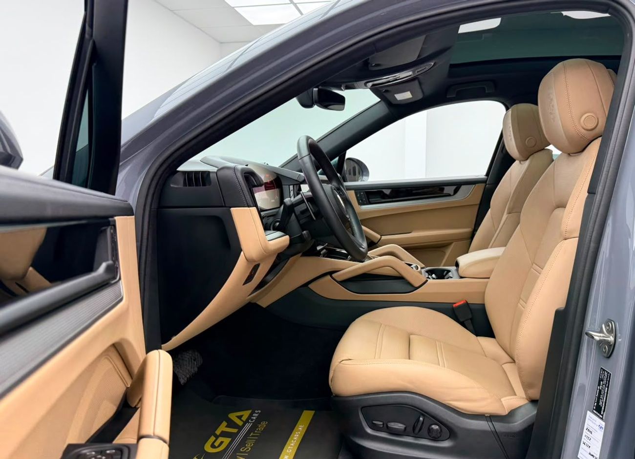 Porsche Cayenne STD 2025 Porsche Cayenne Coupe, 2029 Porsche Warranty, Full Porsche Service History, Low Km, GCC