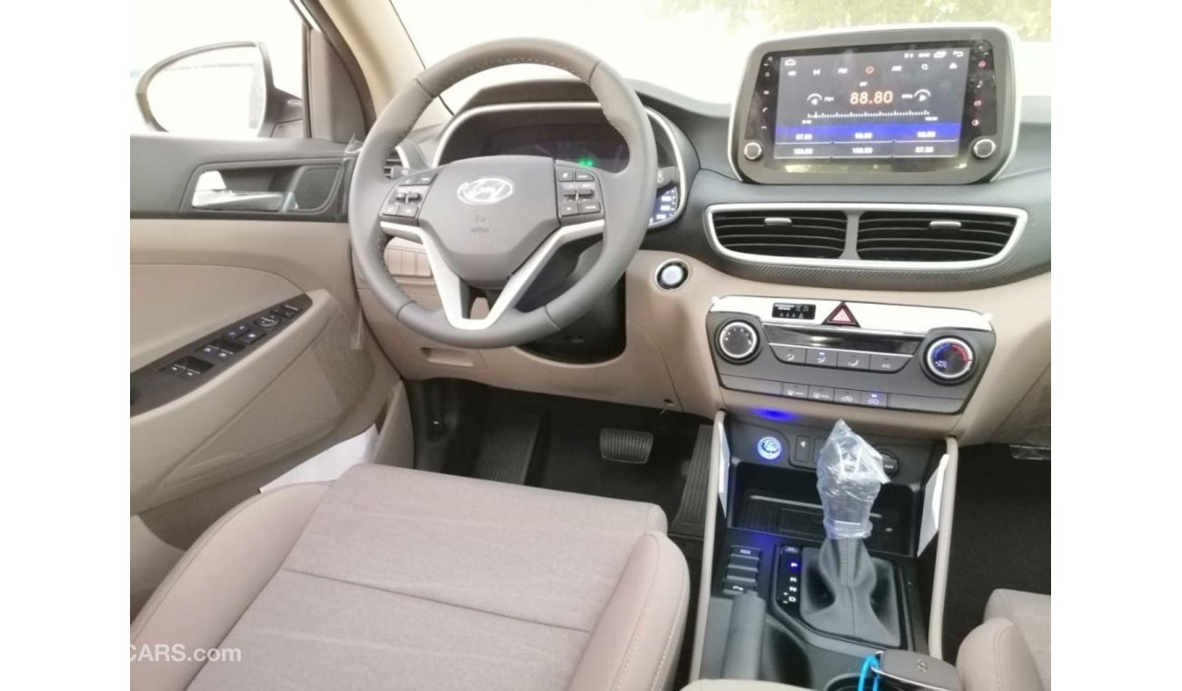 Hyundai Tucson 2.0 with sun roof