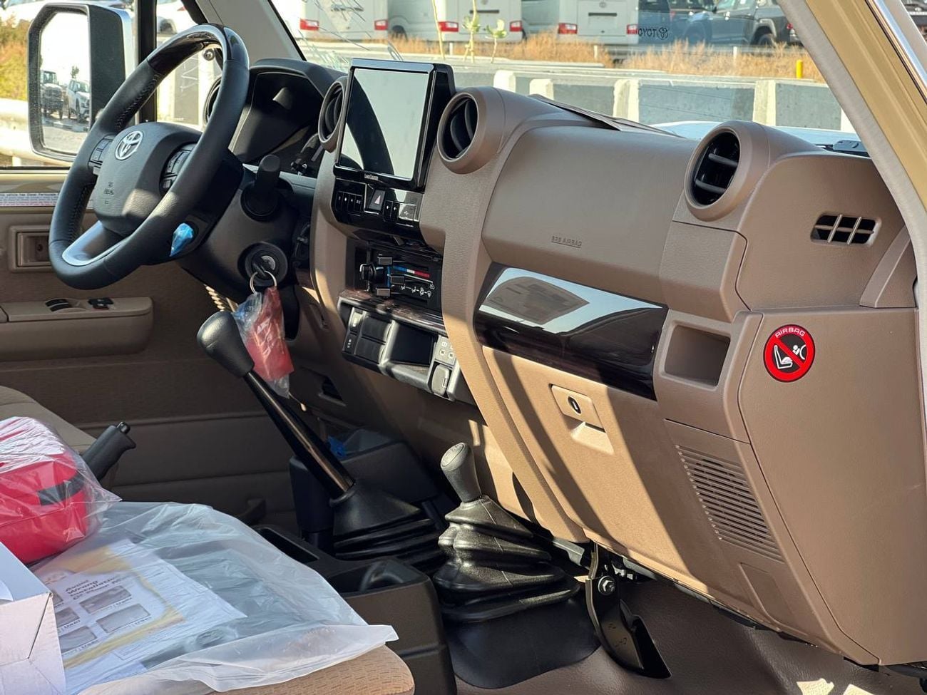 Toyota Land Cruiser Pick Up S/C LC79 2.8L DSL M/T // 2025 // HIGH OPTION WITH RADAR , DIFF LOCK , DVD&BACK CAMERA // SPECIAL OFF