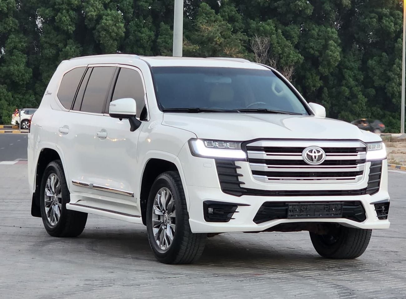 Toyota Land Cruiser GXR V8 MODEL 2014 UPGRADE 2024
