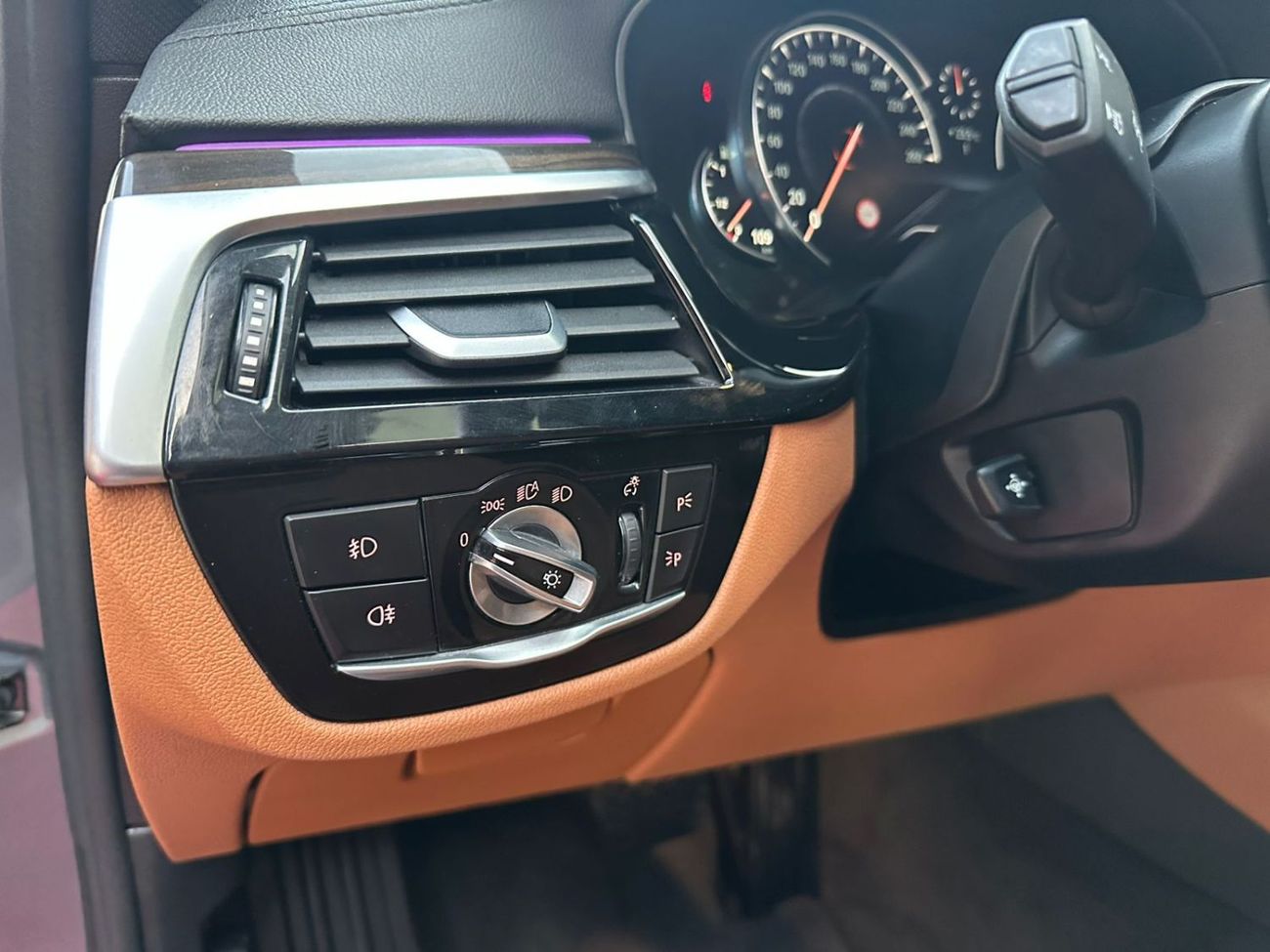 بي أم دبليو 540i Luxury 3.0L