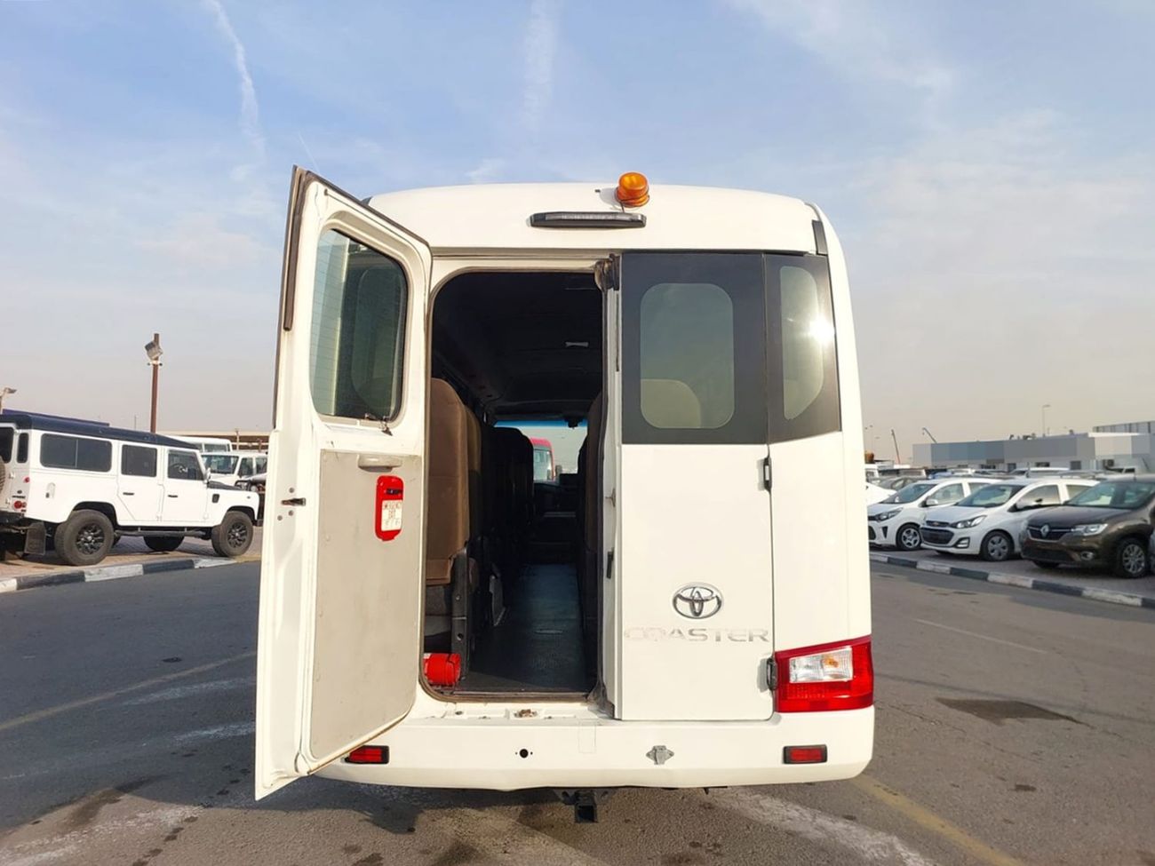 Toyota Coaster TOYOTA COASTER BUS RHD 2017 MODEL 4.0 L DIESEL AUTOMATIC(PM00207)