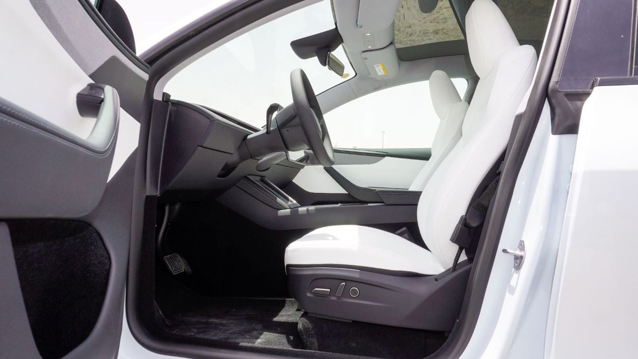 تسلا موديل Y Tesla Model Y Long Range Version/20 Inches AWD .Export Price.