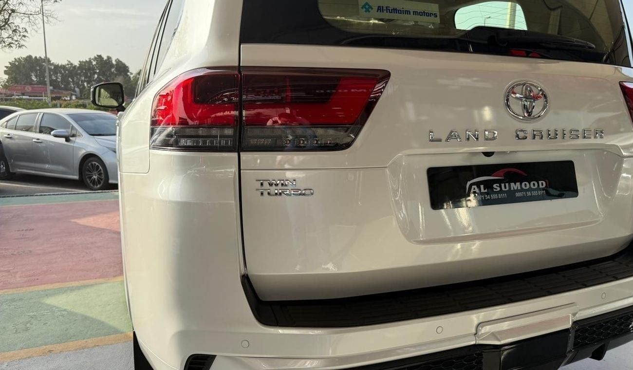 تويوتا لاند كروزر VXR 3.5L Toyota Land Cruiser 3.5L VXR Twin Turbo V6 | 2025 | 0KM | GCC