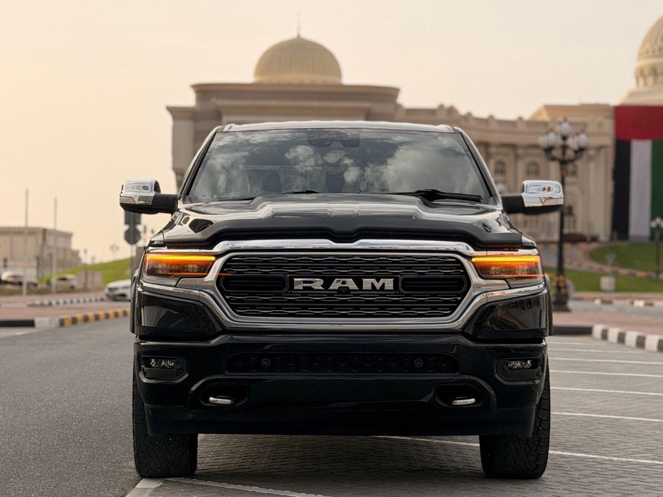 رام 1500 Limited 5.7L (5 Seater)