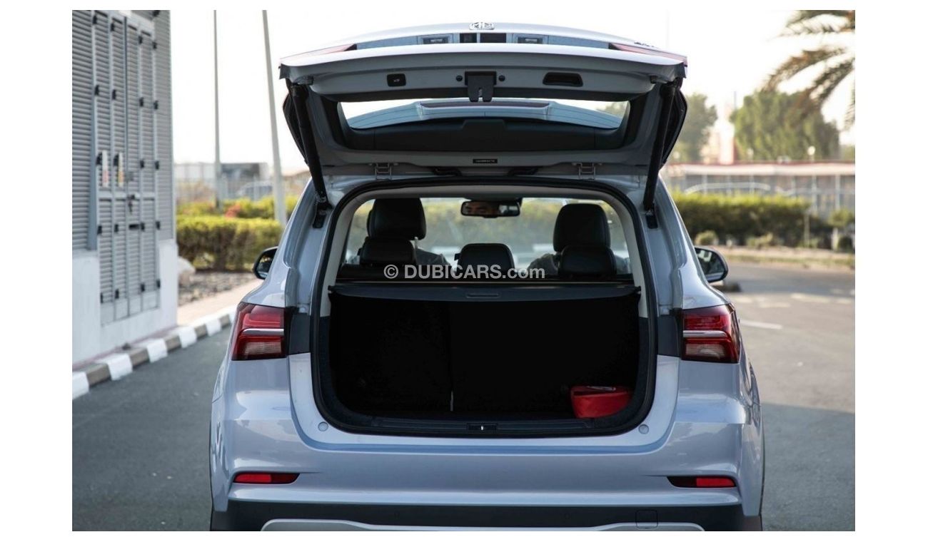 MG RX5 2023 MG RX5 2.0 AWD LUXURY - Silver inside Black // 3 Years Warranty Or 100,000 KM , 1 Year Service 