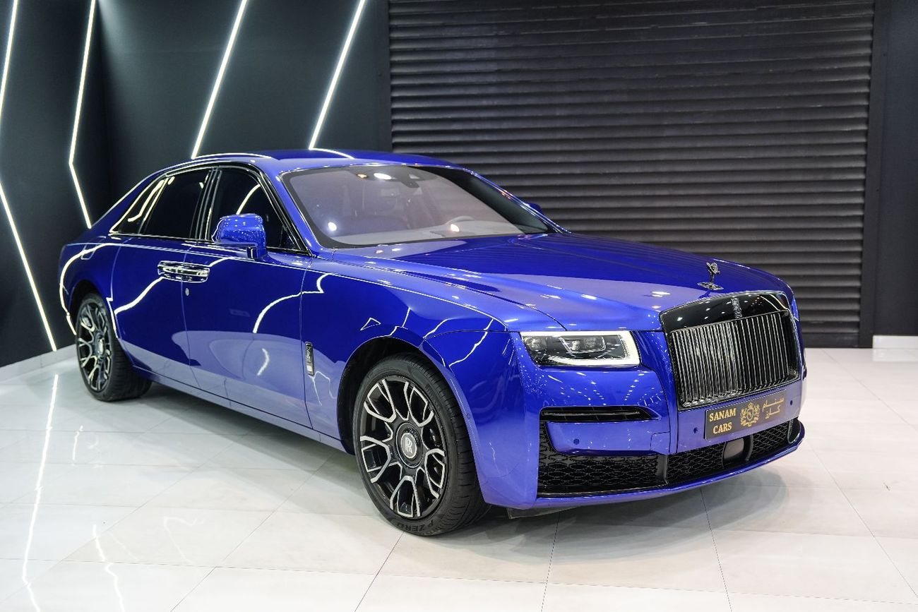 رولز رويس جوست Black Badge, Two-Tone Interior, Rear Entertainment, Dealer Warranty + Service