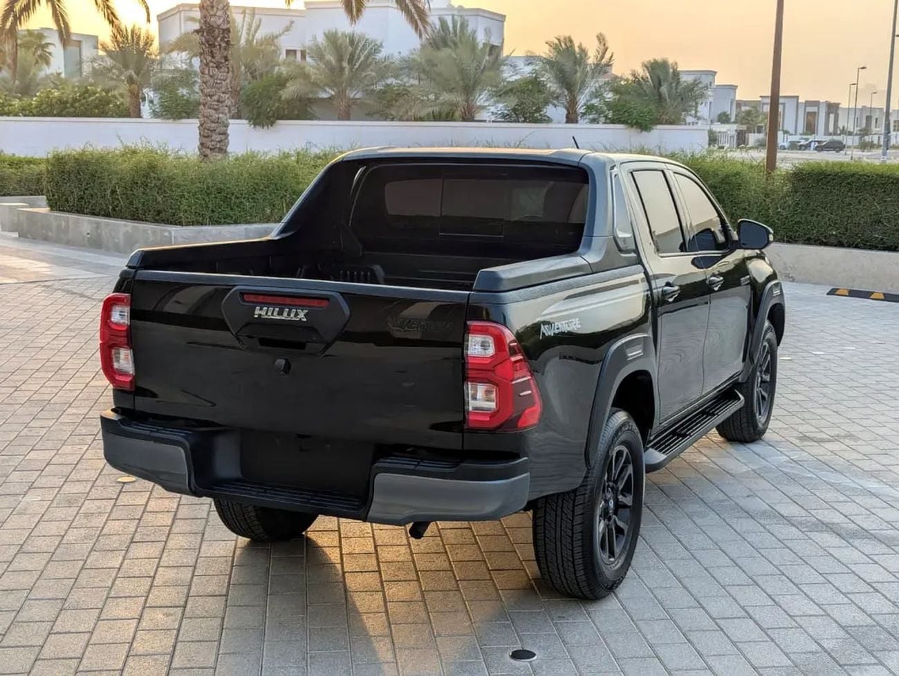 تويوتا هيلوكس Facelifted Adventure GCC Specs
