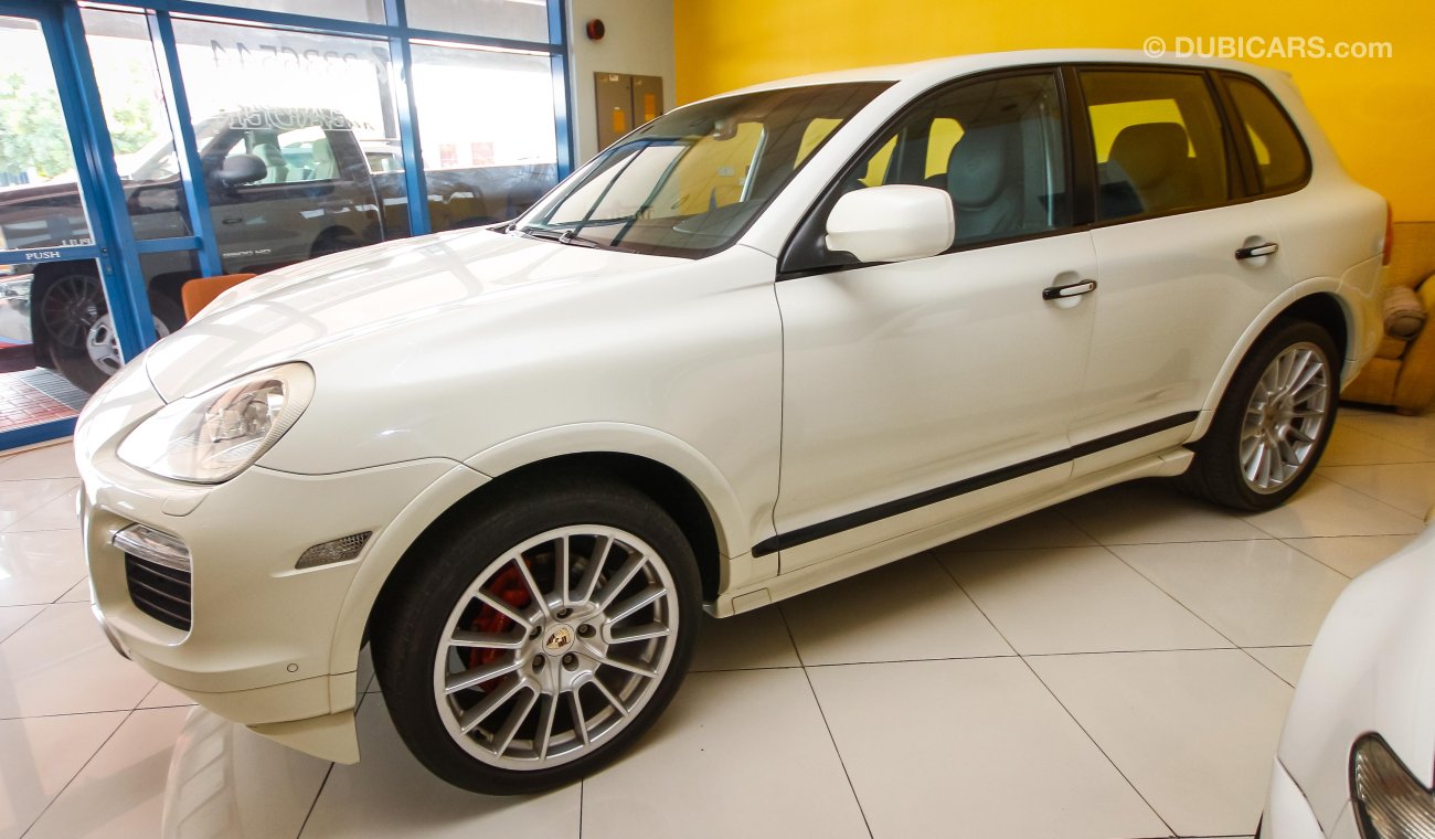 Porsche Cayenne GTS