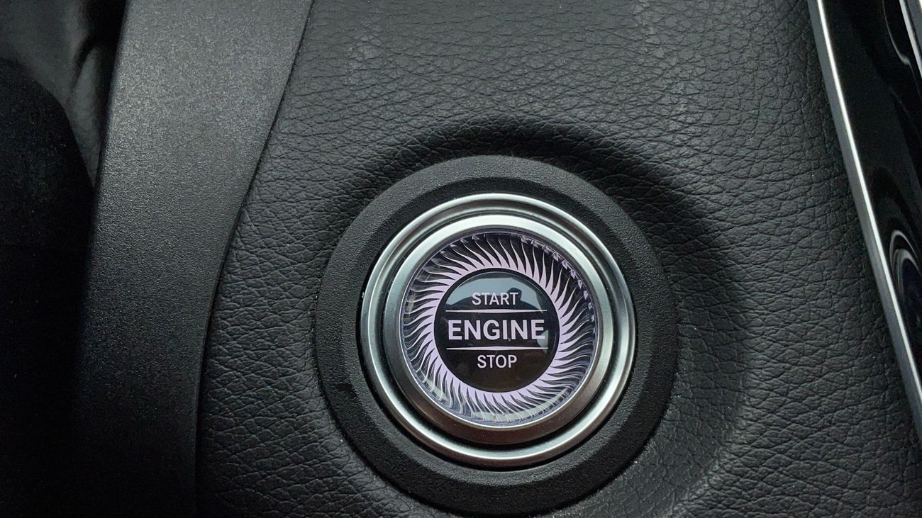 مرسيدس بنز C 200 PREMIUM AMG SPORT PACK 2 | بدون دفعة مقدمة | اختبار القيادة في المنزل