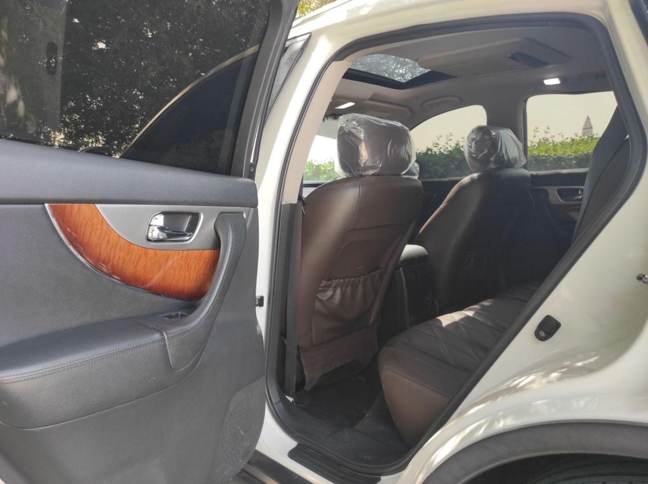 Infiniti Q70 Sports 3.7L Infinity Qx 70 2016 Gcc V6 5 Camera full options no1