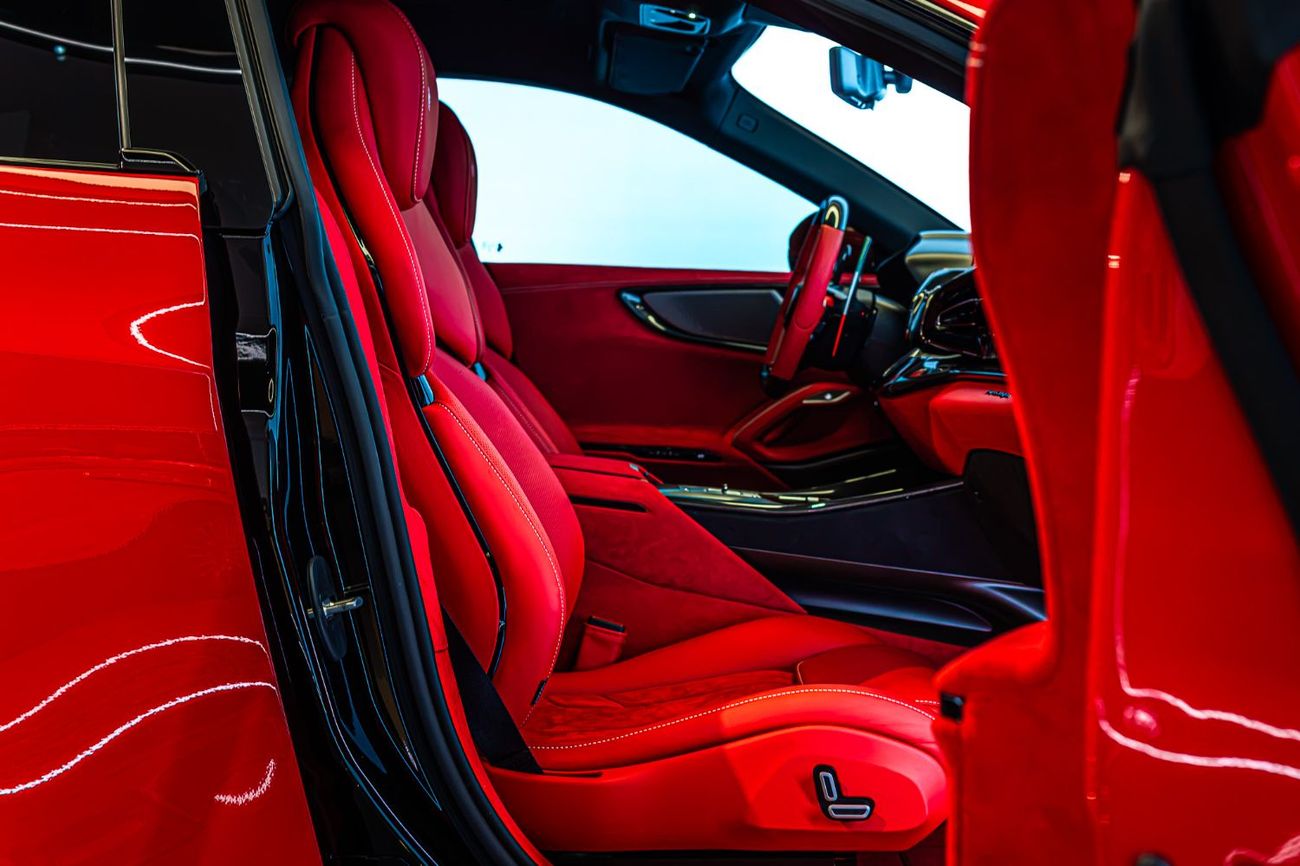 Ferrari Purosangue STANDARD | Rosso Corsa | Full Carbon | Fully Loaded