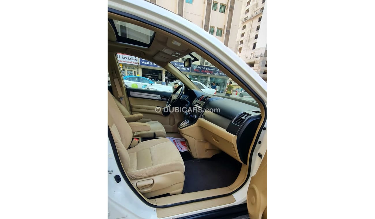 Honda CRV HONDA CRV GCC 2011 WITH SUNROOF
