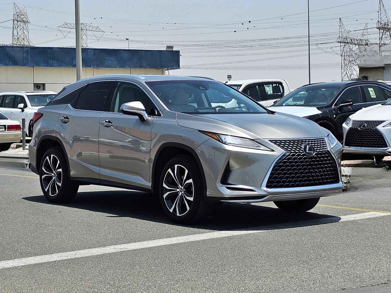 Lexus RX350 / FULL OPTION/ ONLY DOOR REPLACED/ ORIGINAL MILEAGE/ 1516 Monthly LOT# 57723