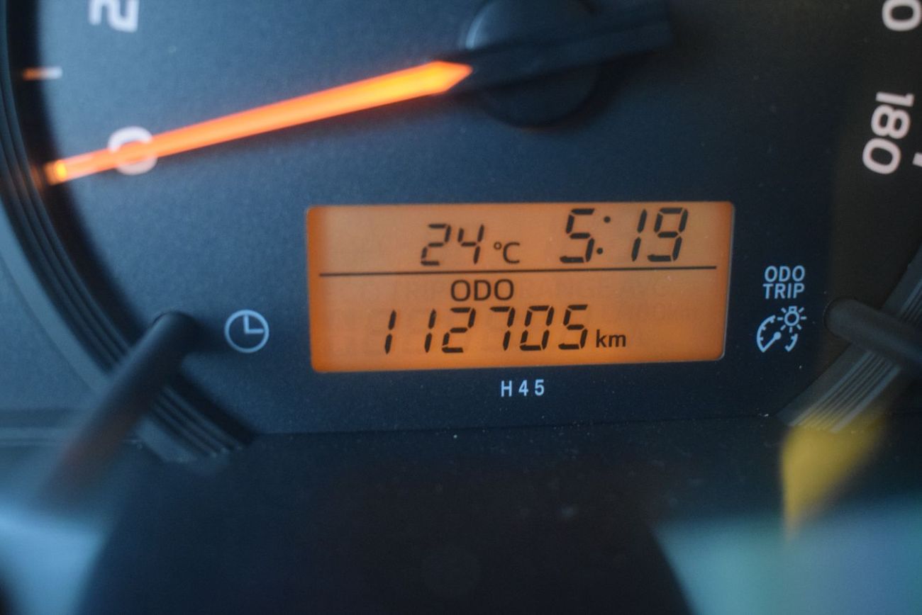 تويوتا هاياس Commuter GLX High Roof 2.7L M/T