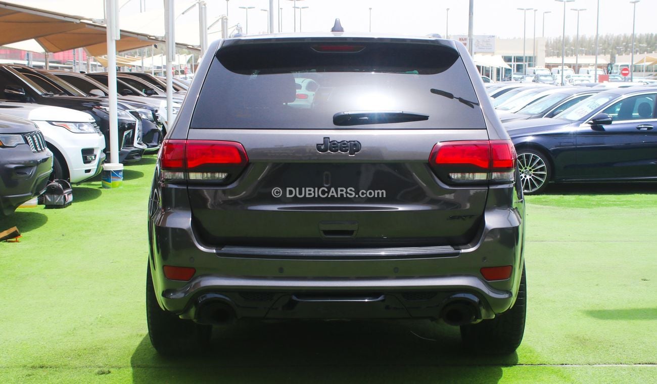 جيب جراند شيروكي SRT