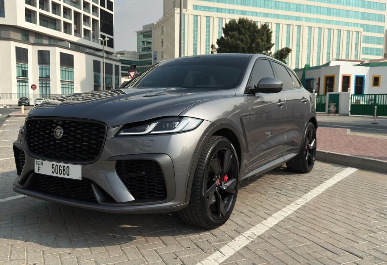 جاكوار F بيس SVR 5.0L