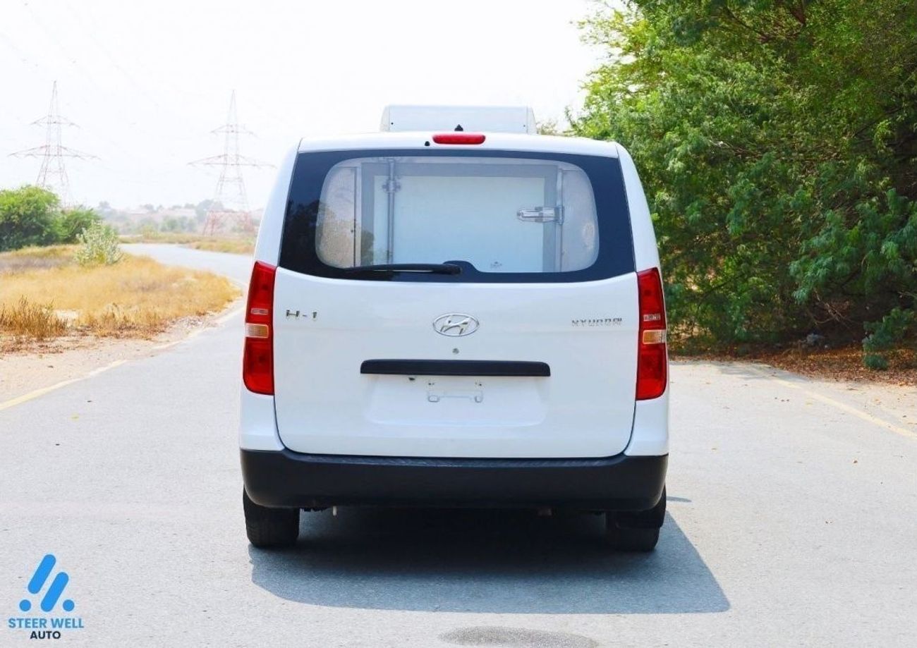 Hyundai H-1 Std 2019 GL Chiller Van 2.5L RWD Diesel MT / Low Mileage / Ready to Drive / Book Now