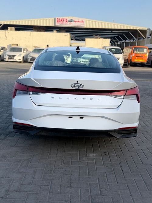 Hyundai Elantra GL 2.0L