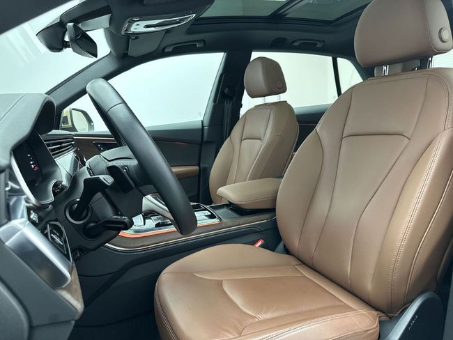 Audi Q7 s Choosing this 3.0-liter V6 variant over the smaller four-cylinder entry, миниатюра 26