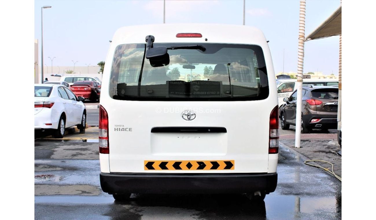 Toyota Hiace MID ROOF