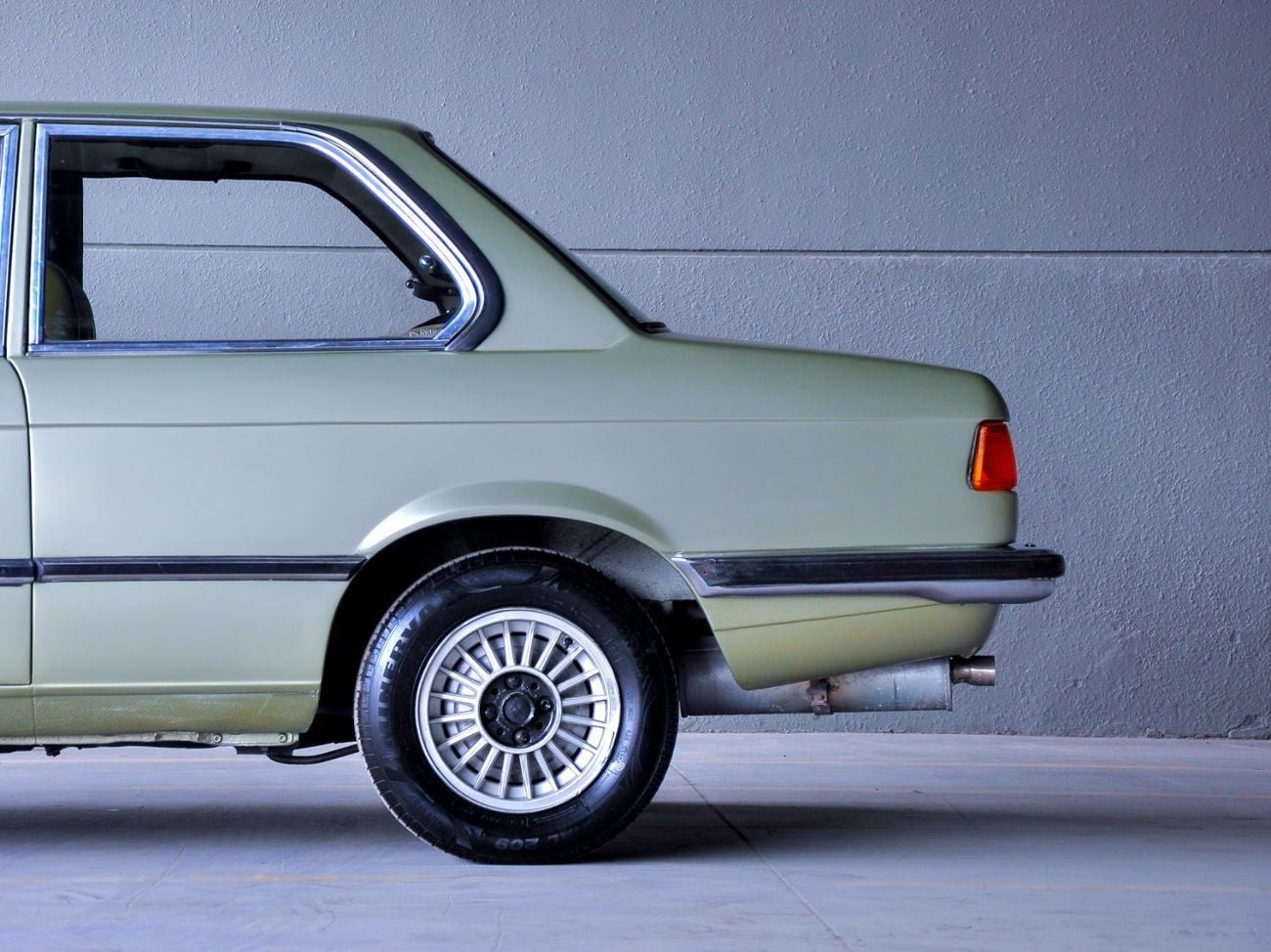 BMW 320i E21 Carburetor