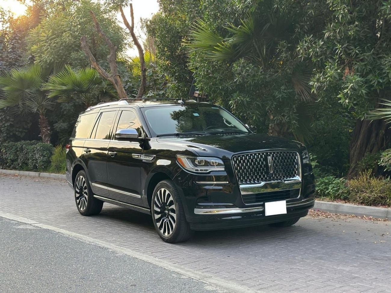 Lincoln Navigator BASE
