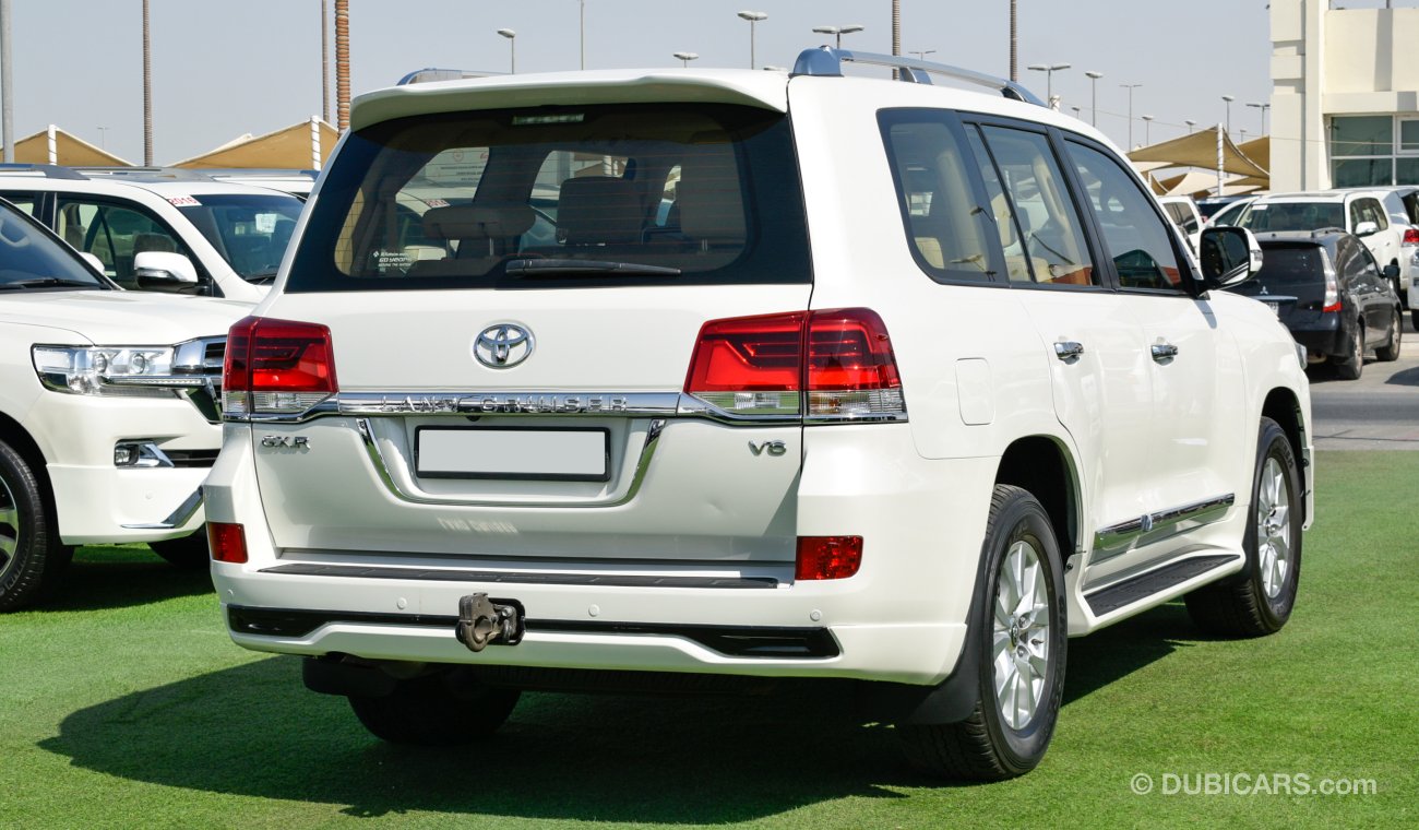 Toyota Land Cruiser GXR V6