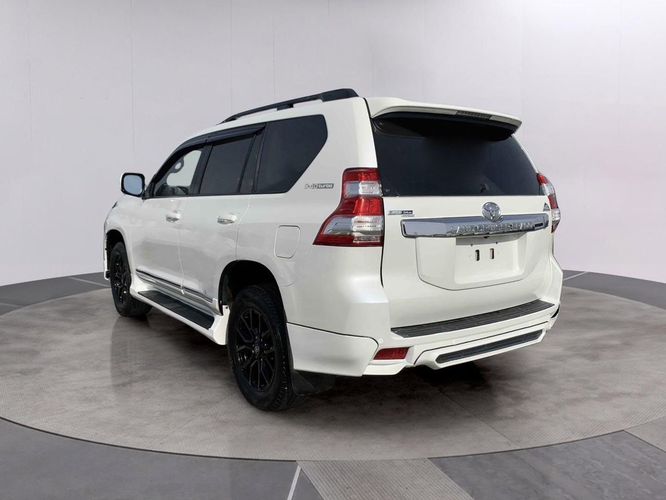 تويوتا برادو 4x4 Diesel Right Hand Drive (Export Only)