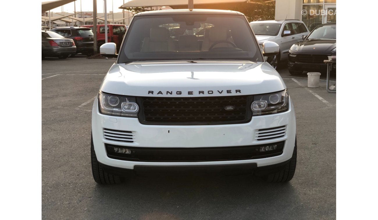 Land Rover Range Rover Vogue Supercharged RANG ROVER VOUGE SUPER CHARGE MODEL 2013 GCC car prefect condition full option panoramic roof leath