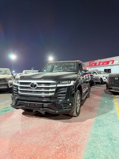 تويوتا لاند كروزر VXR تويوتا LC 300 VXR كاملة المواصفات، خليجية، مزودة بخاصية الإغلاق التلقائي للأبواب