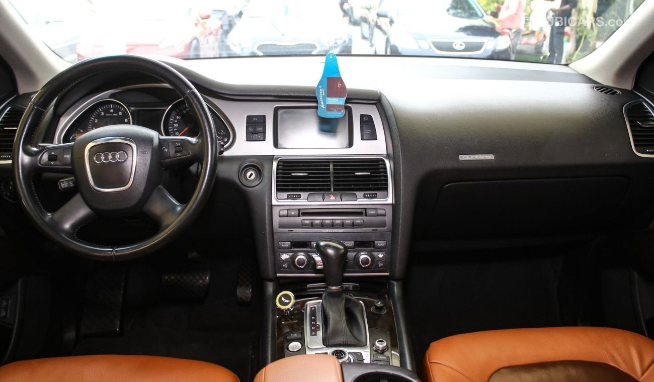 Audi Q7 V6, original paint, first owner, like new