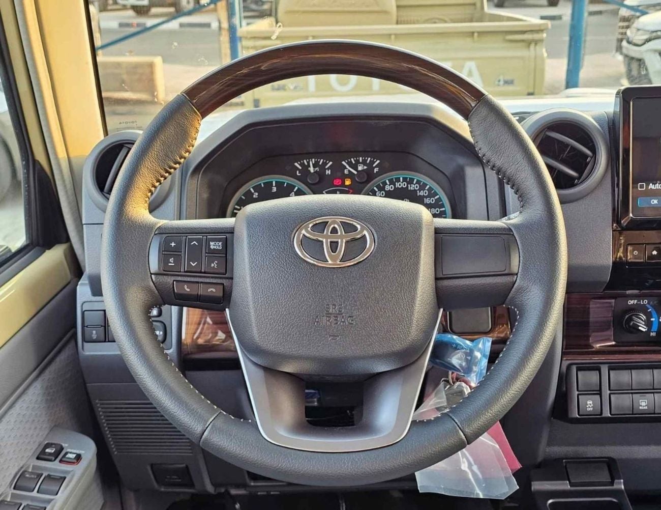 Toyota Land Cruiser 70 LC76 LX HARDTOP 5DOOR || 2.8L DIESEL V4 M/T 4WD | REAR CAMERA | OVER FENDER | FABRIC SEATS (CODE # H